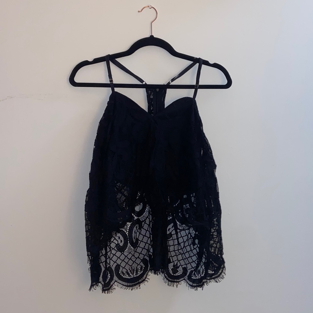 Lace cropped top